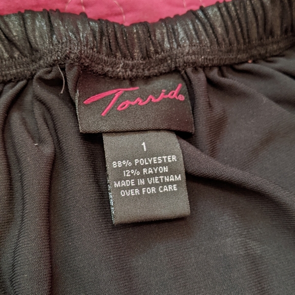 2/$20 NWOT Sexy Stretchy Metallic Black Torrid Club Mini Dress Tunic 1X - Picture 5 of 6